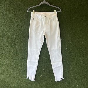 HighRise KanCan ankle skinny jeans in WHITE🤍🤍